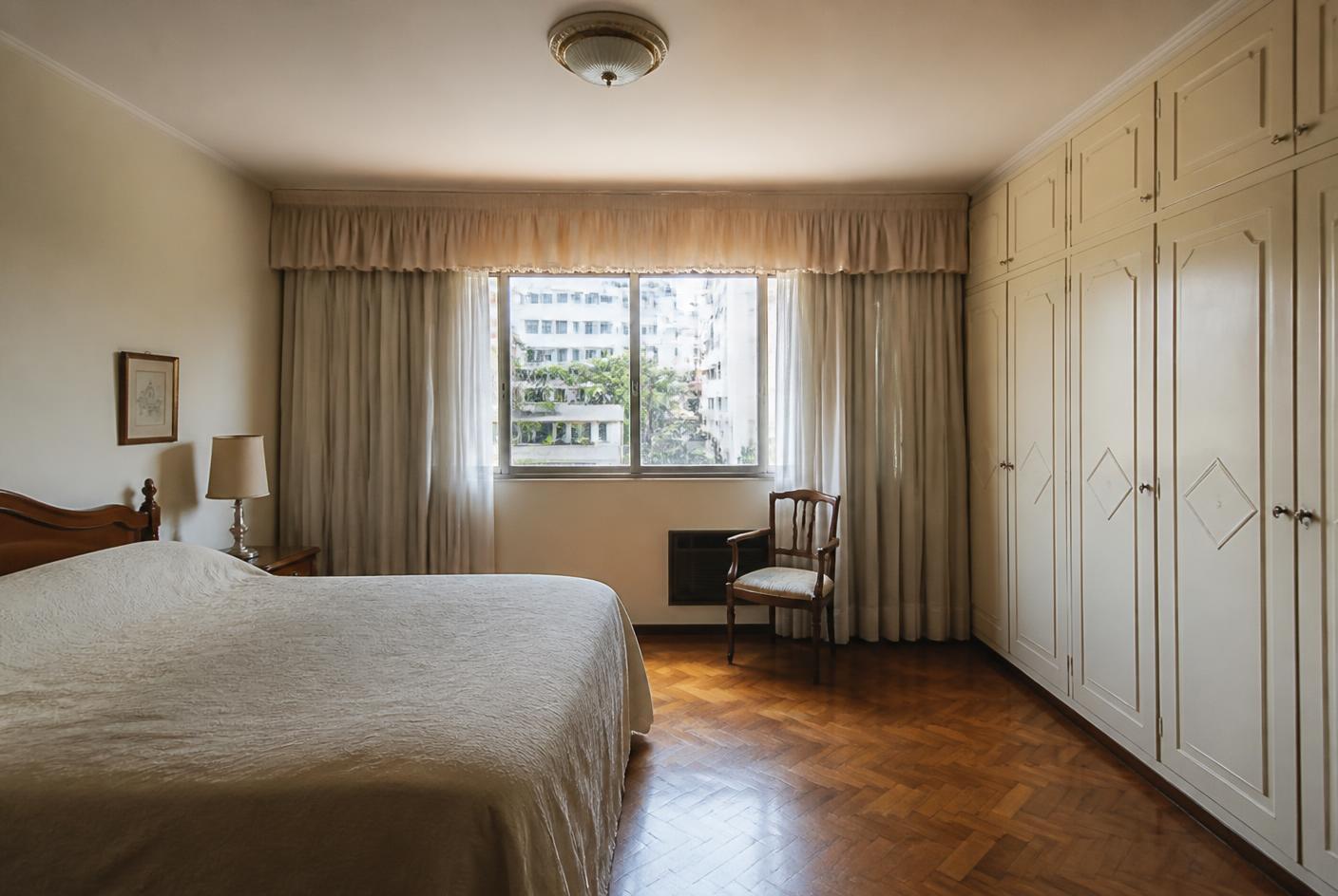 Quarto original do apartamento antes da reforma